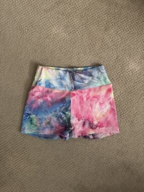 Tie-Dye High-Waist Women's Active Shorts - Pink & Blue
